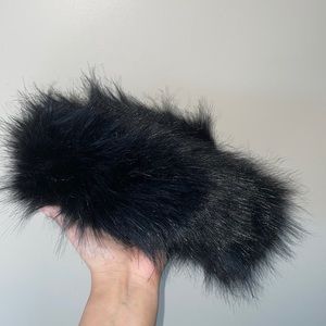 La Carrie Faux Fur Headband